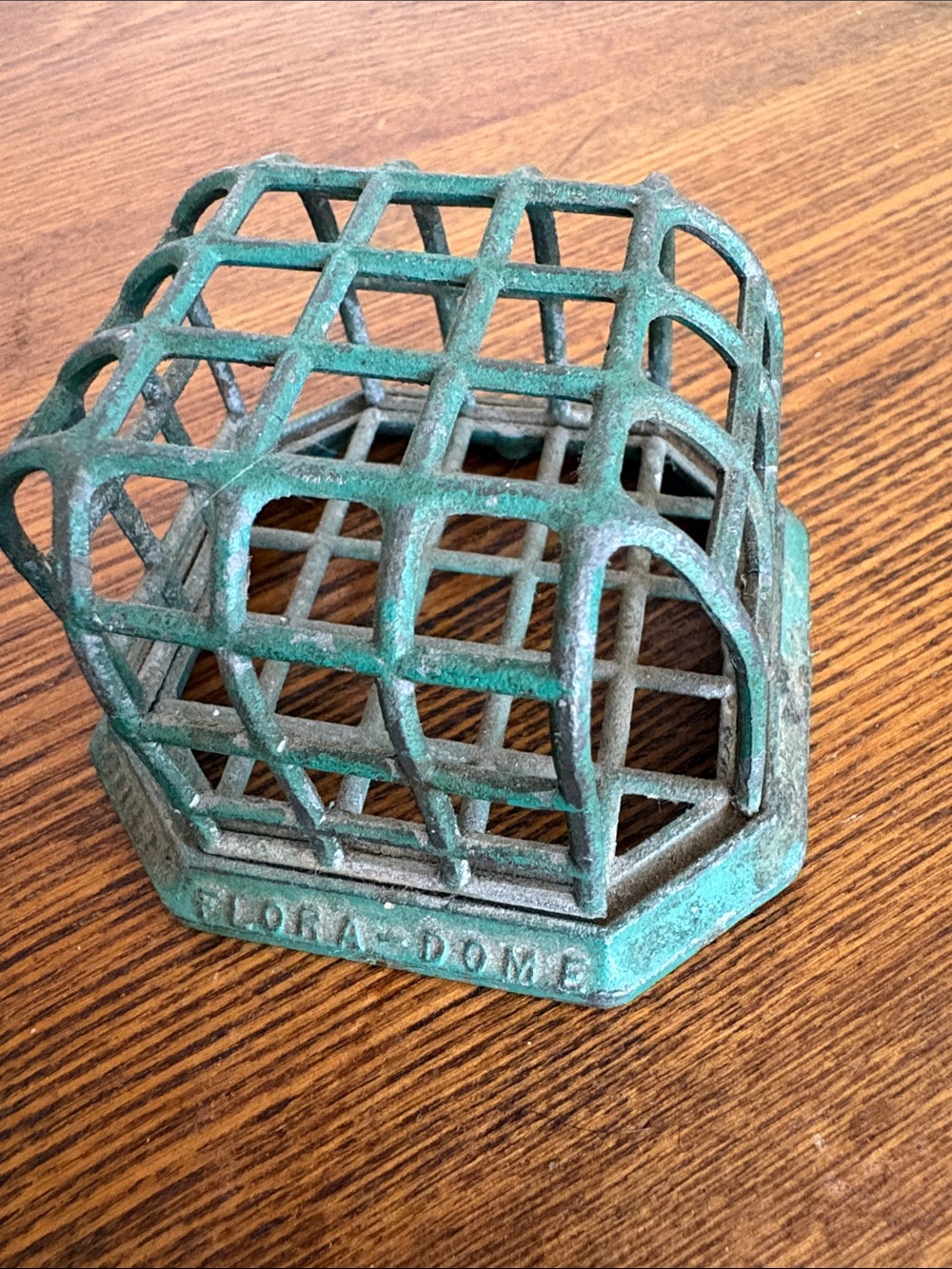 Vintage Flora Dine Green Metal Flower Cage